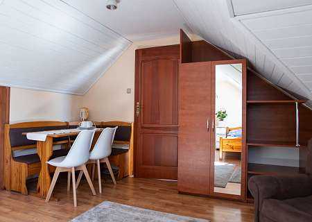 Pokój trzyosobowy poddasze