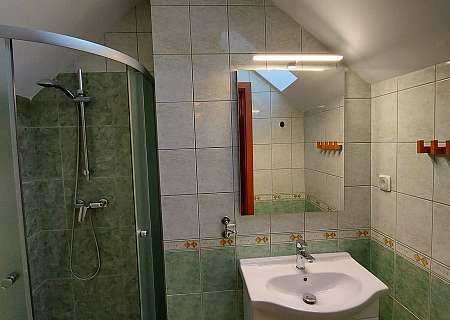 Pokój trzyosobowy poddasze